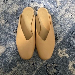 Vince Levins Smooth Leather Mules 7M 37